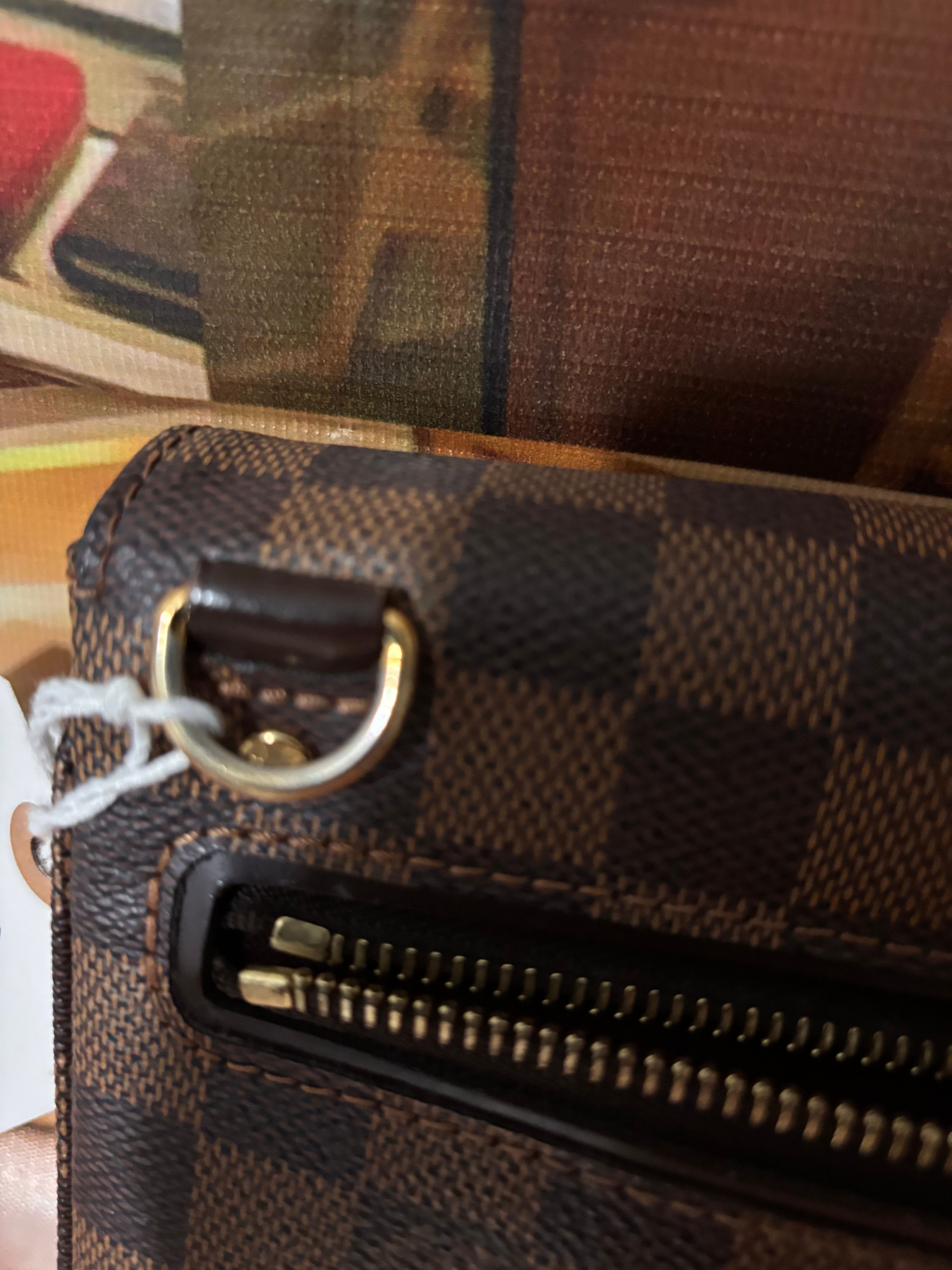 LV Damier Sling - Image 7