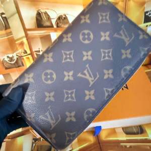 LV MONOGRAM ZIPPY WALLET – BROWN