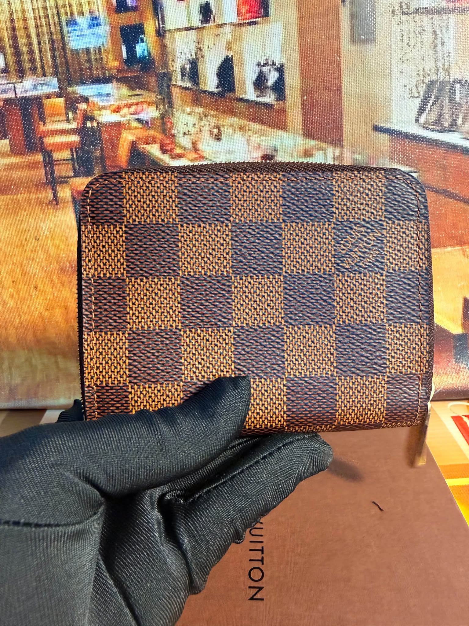 LV COMPACT WALLET